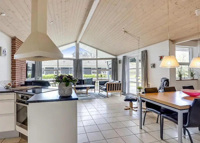 Lovely In With Sauna Сasa de vacaciones *